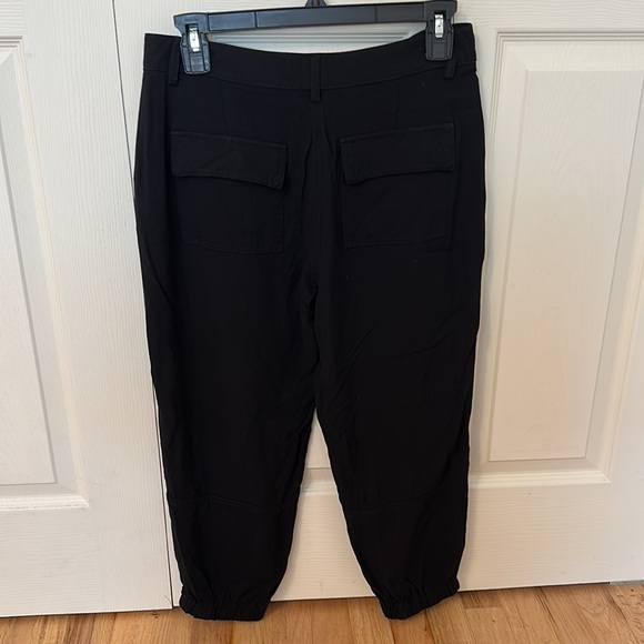 THEORY Black Cropped Capri joggers size 4 - Picture 3 of 6